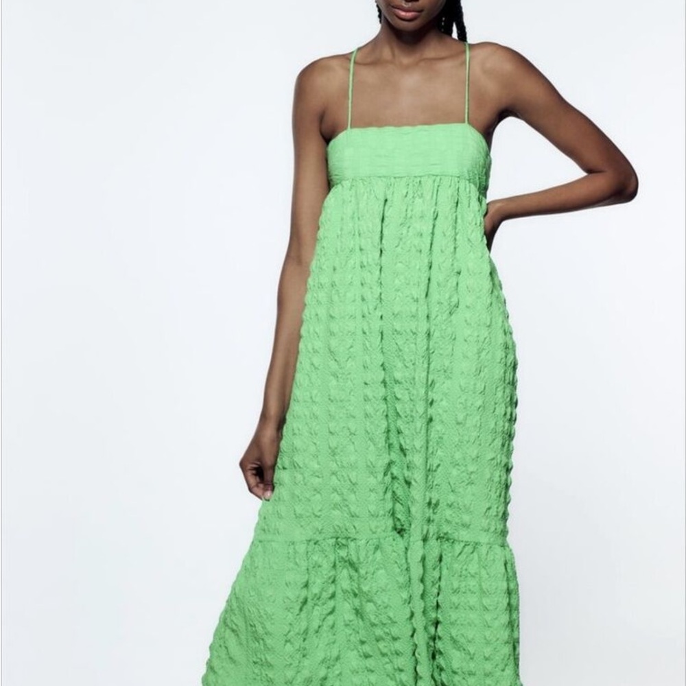 Elegant Green Textured Dress